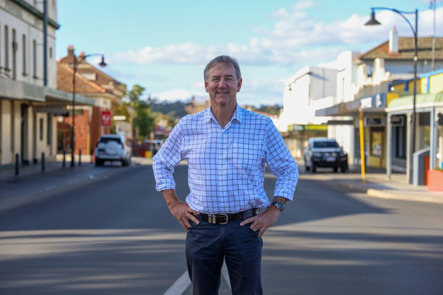 Peter Rundle MLA